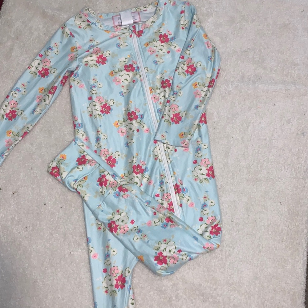 Onsie pajama, size 6 girls, floral, sweet honey